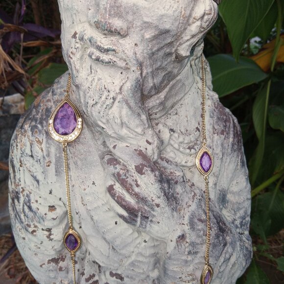 VINTAGE PURPLE GLASS OPERA LENGTH GOLD TONE NECKLACE with Rhinestones - Picture 3 of 6